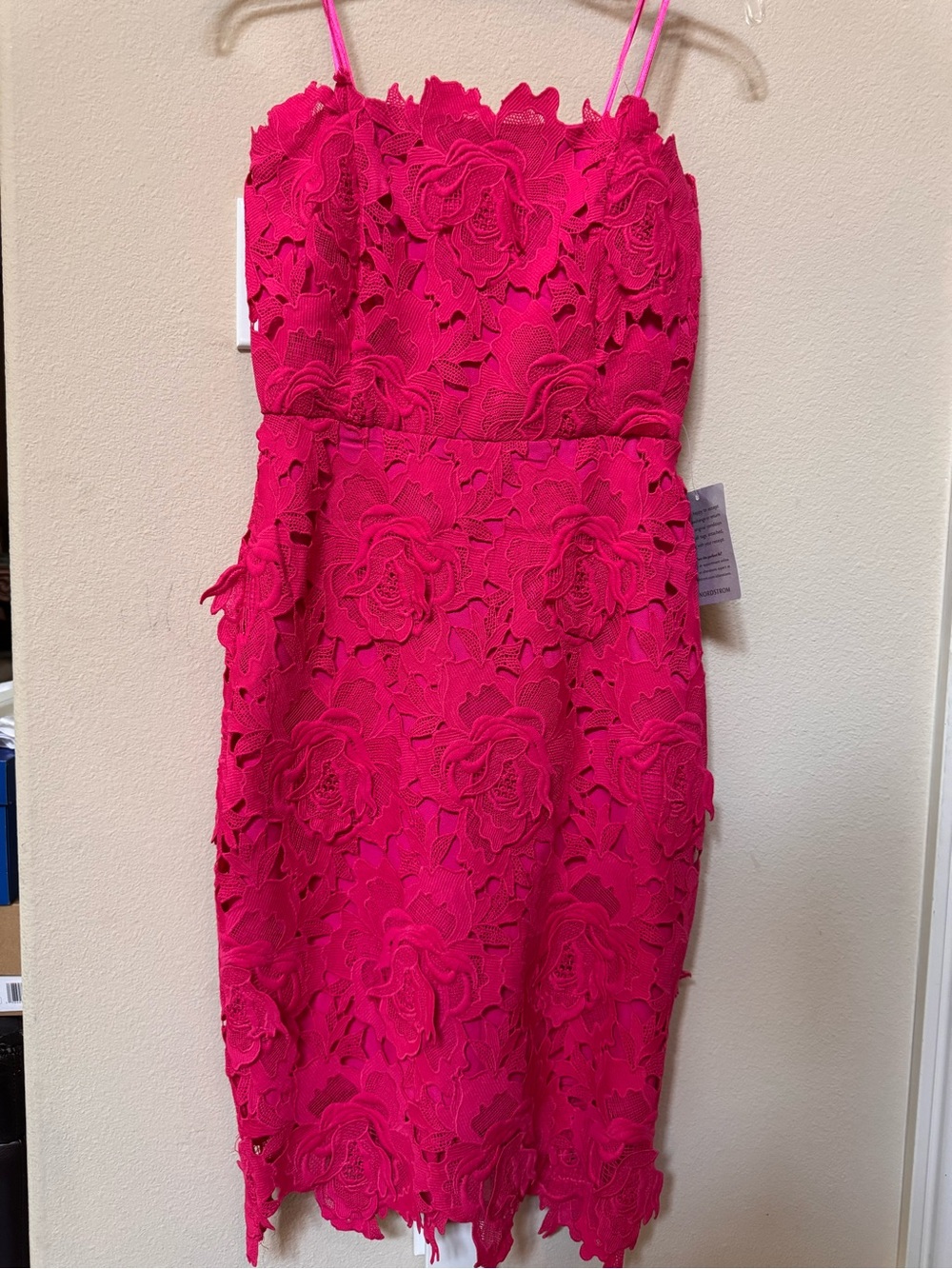✅NEW “Adelyn Rae” Jade Strapless
Woven Lace Dress